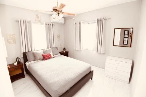Constant Spring House | Two bedrooms Constant Spring Road Gated Townhouse Ideal Location