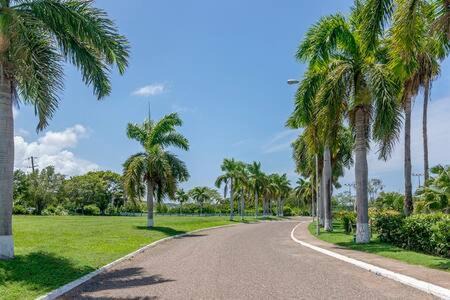 St.Bran's Burg Apartment | Ultra Modern 2BR Penthouse, Sleeps 5, Beach Front, Pool, Roof Patio, Montego Bay