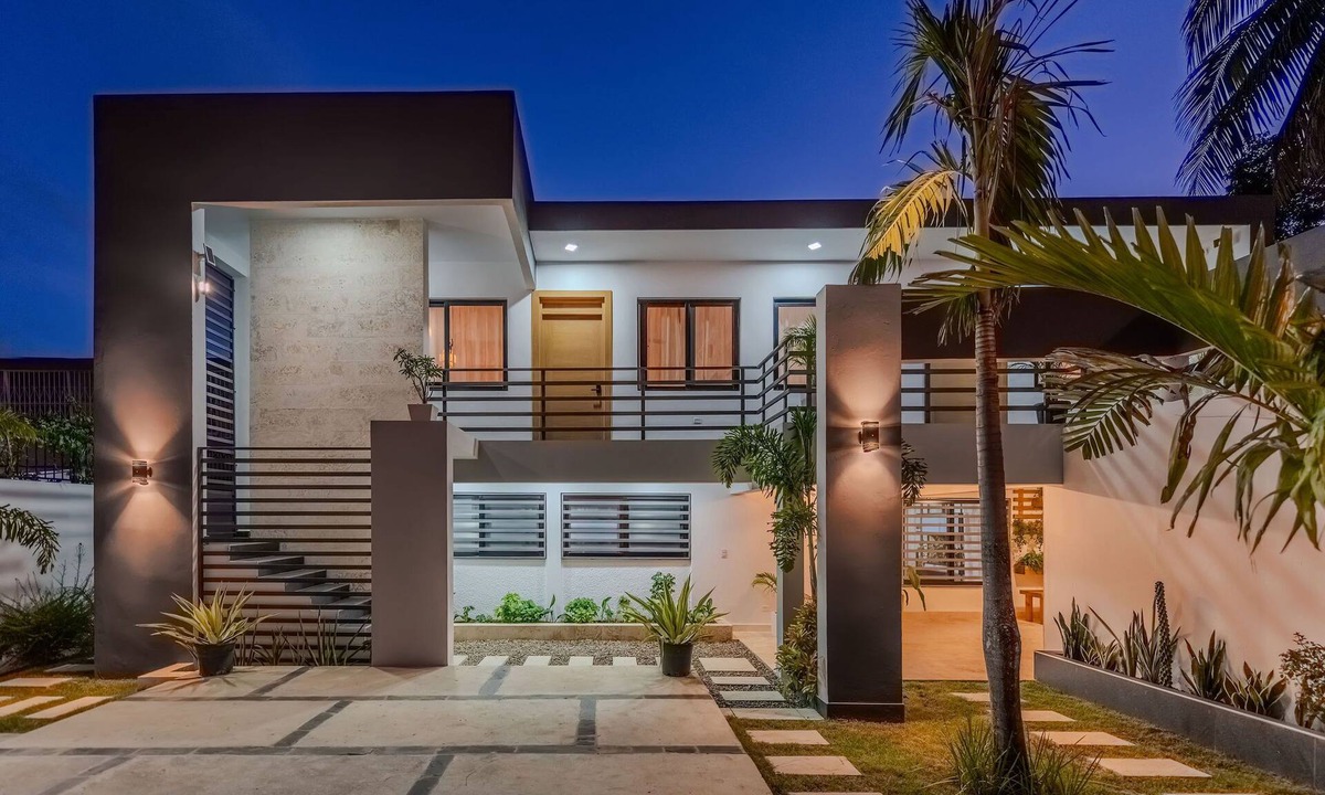 El Batey Villa | Villa Sunrise - 7BR + Pool in the heart of Sosua