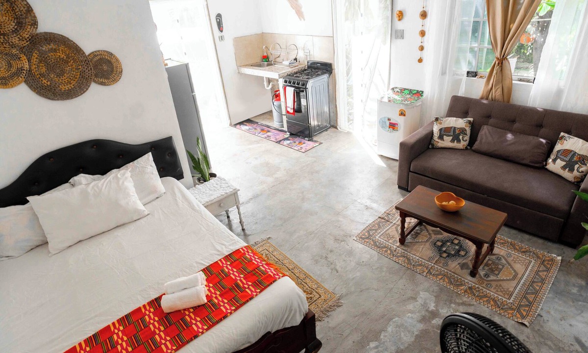 Harbour View Apartment | watchRasta Studio Culture, Beaches & Airport