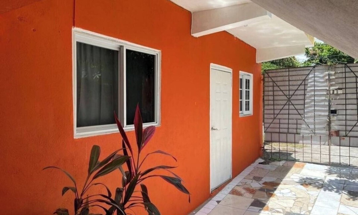 Eden Gardens Apartment | welcome to a private self contained unit with WIFI , A.C , private entrance