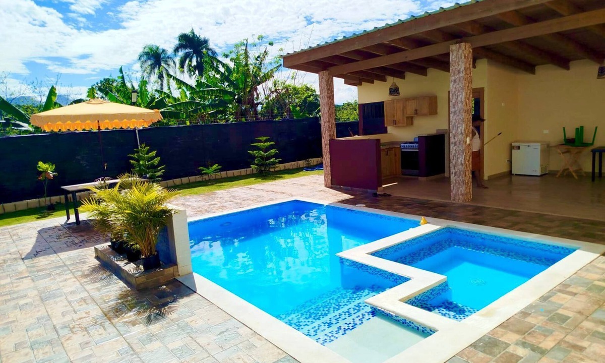 La Vega Province Villa | Wonderful Villa 15 pers, Perfect for family enjoyment. BBQ, swimming pool, jacuzzi