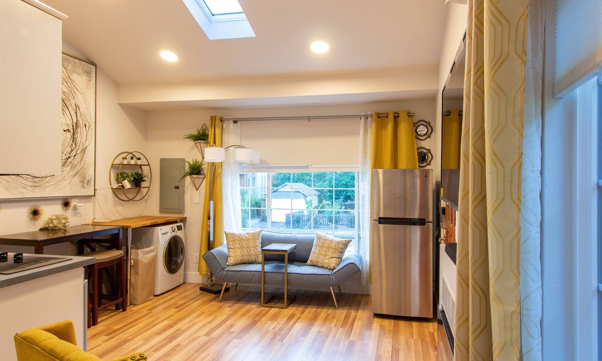 Sellwood-Moreland Apartment | WOW! Newly Studio Apartment- Heart of Sellwood❤️