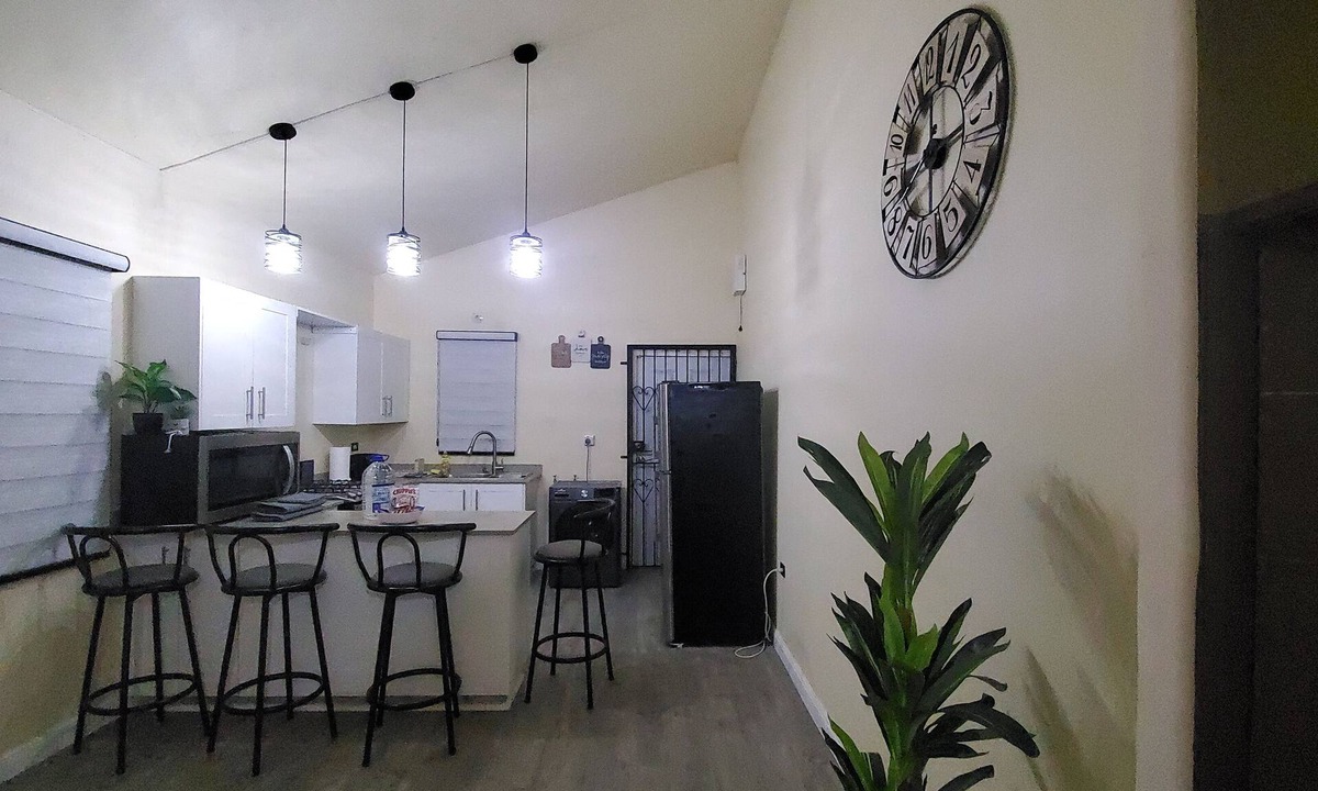 Portmore House | Zen at Phoenix 24hr security- Gated Community Luxury & comfort in a modern space