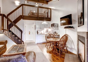 (B207) Loft Condominiums in Yosemite National Park