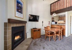(B208) Loft Condominiums in Yosemite National Park