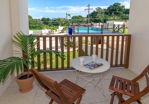 Hospitality Expert CB4: Pool, Beach & Chef