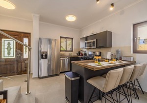 NEW Modern 2 Bedroom TownHome @ Gold Coast