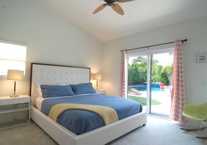 Sunsplashed, Fully Renovated Palm Springs Modern with Pool, Spa, Fire Pit in Palm Springs