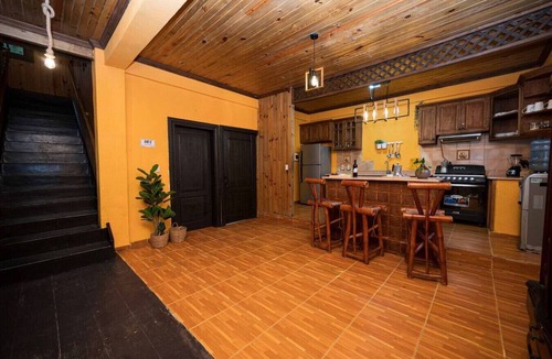 Tamboril House | #1 Villa for Events, BBQ, Pool, City View, Nature