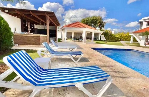 Playa Chiquita Villa | 10 BR huge villa close to Sosua downtown for party birthday or family gateway