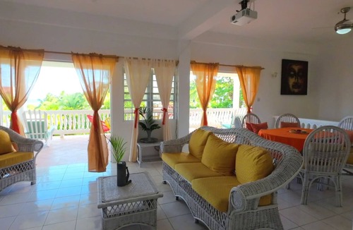 Savannes Villa | 10 Mins From the Airport and Beach