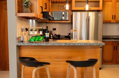 Santiago Province Apartment | 12Guests Spacious Double Apt, minutes from Airport