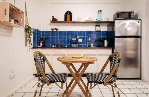 Parque Apartment | 1BR Walk to Beach Sleeps 2