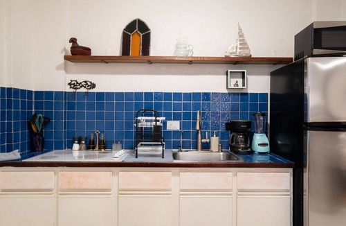 Parque Apartment | 1BR Walk to Beach Sleeps 2