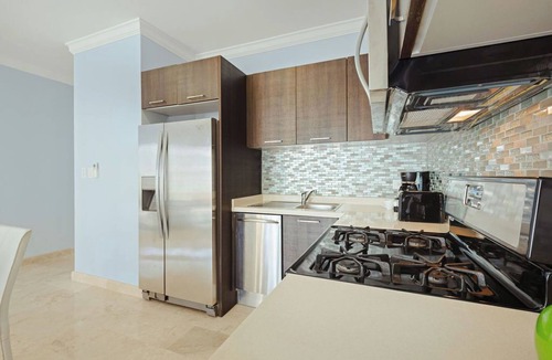 Washington Condo | 1BR1BA Condo w/Pool & Resort Amenities @ PalmBeach