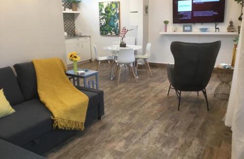 Parque Apartment | 2 bdr beach apartment, generator parking included
