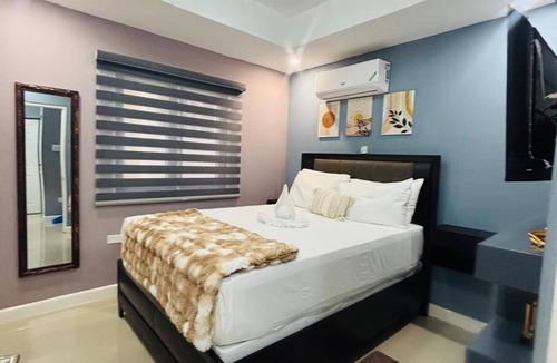 Portmore Apartment | 2-bedroom apartment in terrific Portmore with AC for relaxing stays