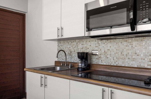 Miramar Apartment | 2-Bedroom | Near T-Mobile District & Calle Cerra