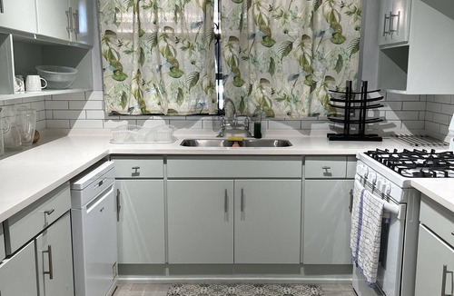 Bridgetown Apartment | 2 minute walk to Brighton's Beach, Kensington Oval, Apt on a quiet street