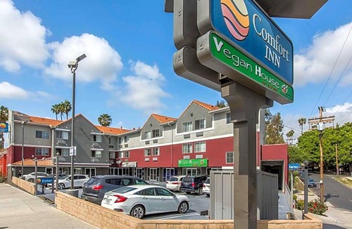 Sunset Junction Hotel | 2-Star Hotel ∙ Comfort Inn Los Angeles near Hollywood