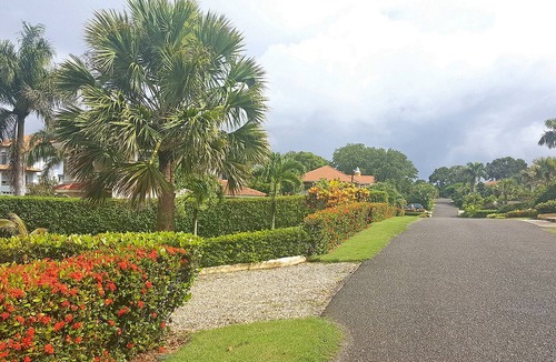 Urbanizacion Tavarez Villa | 2BD guest-friendly villa in central Sosua with private pool, near beach/clubs