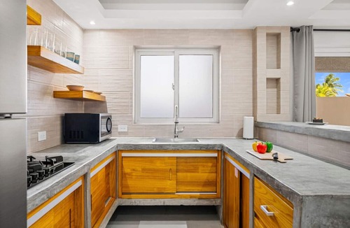 Ponton Apartment | 2BR Aruba | Pool, BBQ & Gated | Beach Essentials