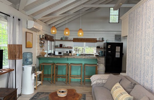 Surfside House | 2BR Beachfront Bungalow-Pool & Oceanfront-Views