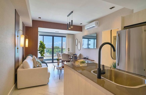 Evaristo Morales Apartment | ®{2BR | Urban~Oasis} DowntownSD +Pool+Gym+Balcony