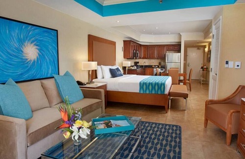 Palm Beach Resort | 3/3 Bedroom Suite Divi Aruba Phoenix Beach Club