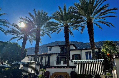 Historic Tennis Club Condo | 3-bdrm 3-full bath Villa in down town Palm Springs CA with its own patio & spa