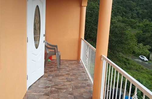 Castries Apartment | 3-bedroom,2 bath apartment perfect for family vac.with AC in quiet, area Balata