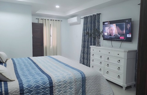 Portmore House | 3-bedroom house in nice Portmore with cool AC for relaxing stay