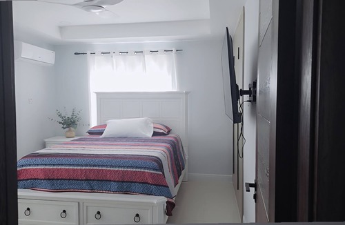 Portmore House | 3-bedroom house in nice Portmore with cool AC for relaxing stay