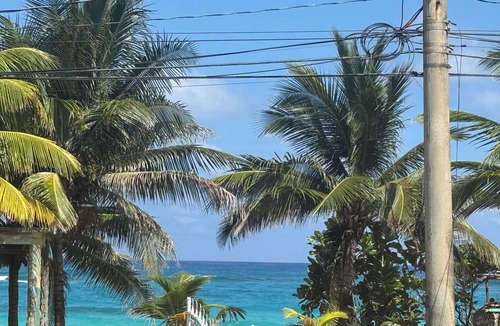 Moore Town House | 3-bedroom ocean front bungalow in delightful Long Bay, Portland w AC ,Ocean View