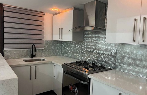 Eastwood Park Apartment | 3 Bedroom Retreat: Pool, Sports, & Cozy Luxury