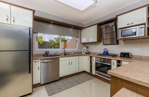 Oranjestad-West House | 3 bedroom townhome close to beach! Great for family