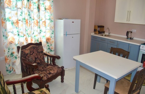 Colonarie Apartment | 3- one-bedroom apartments in awesome Richland Park with AC