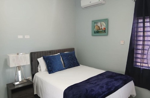 Runaway Bay Apartment | 31 Runaway Meadows