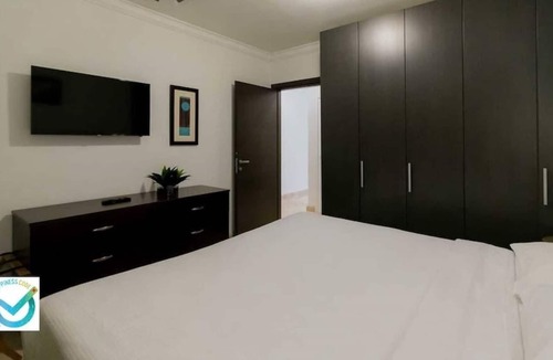 Kamay Apartment | 314 : Super Fast Wi 1 bedroom condo in Palm Beach w/ balcony