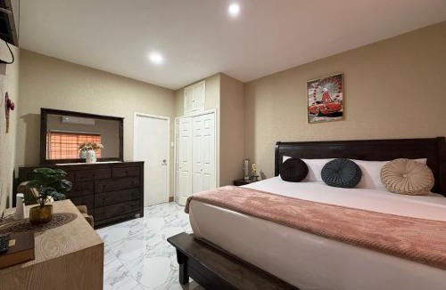 Saint Andrew Apartment | 360 RokView Suites 3BR Spacious