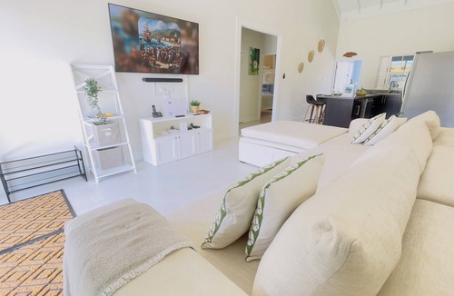 Epworth Villa | 3BR SOLAR, Ocho Rios 15 min, Beach 10 min, 24HR Gated, Serene, ECO SMART Villa