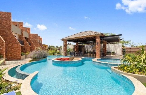 Tuscany Residence Aruba Villa | 3BR w/Pool Access Near Palm Beach & Ritz