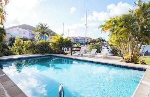 Marisule Villa | #4 Bayview: Waterfront Villa