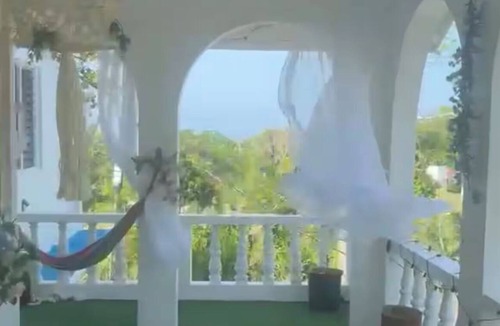 Oracabessa House | 4- bedroom/12 bed-Oracabessa Seaside Jamaican Manor Private Beachfront Access