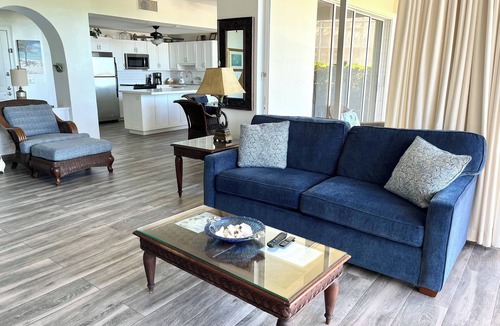 The Bight Condo | #4101 Fantastic 2-bed condo-Coral Gardens Resort