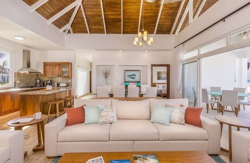 Playa Chiquita Villa | 4BD Guest-friendly villa on a sandy beach, private pool & golf cart, gym/tennis!