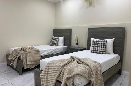Kingston Apartment | 4BR Villa in New Kingston - Near Bob Marley Museum