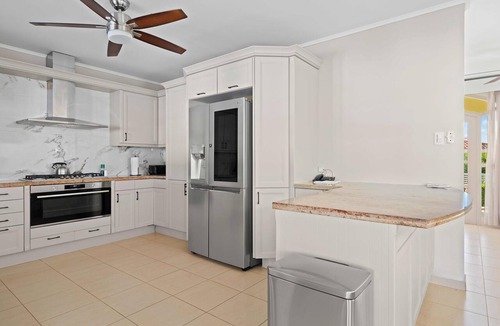 Sero Grandi House | 4BR With Private Pool *NEAR BABY BEACH*