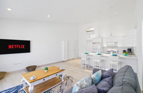 Opal Villa | 4BR4BA w/Private Pool ~ Walking distance to Ritz